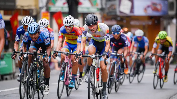 What is bicycle racing betting?